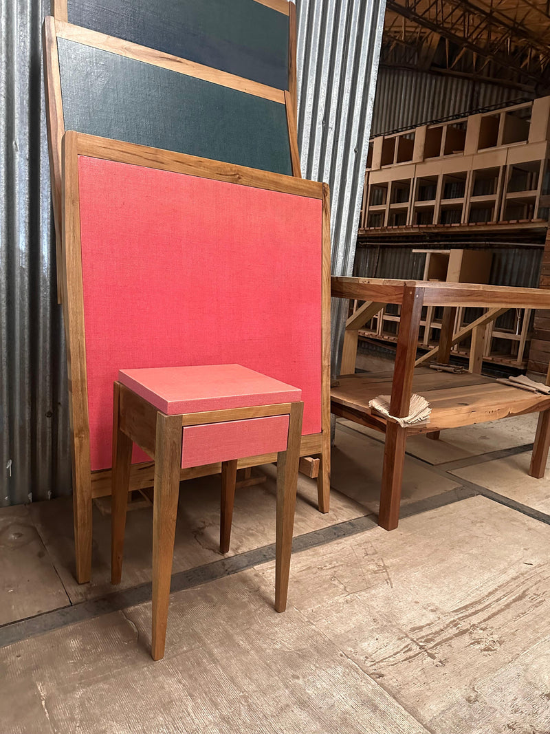 COMBO RESPALDO Y MESA DE LUZ ROSA CHICLE