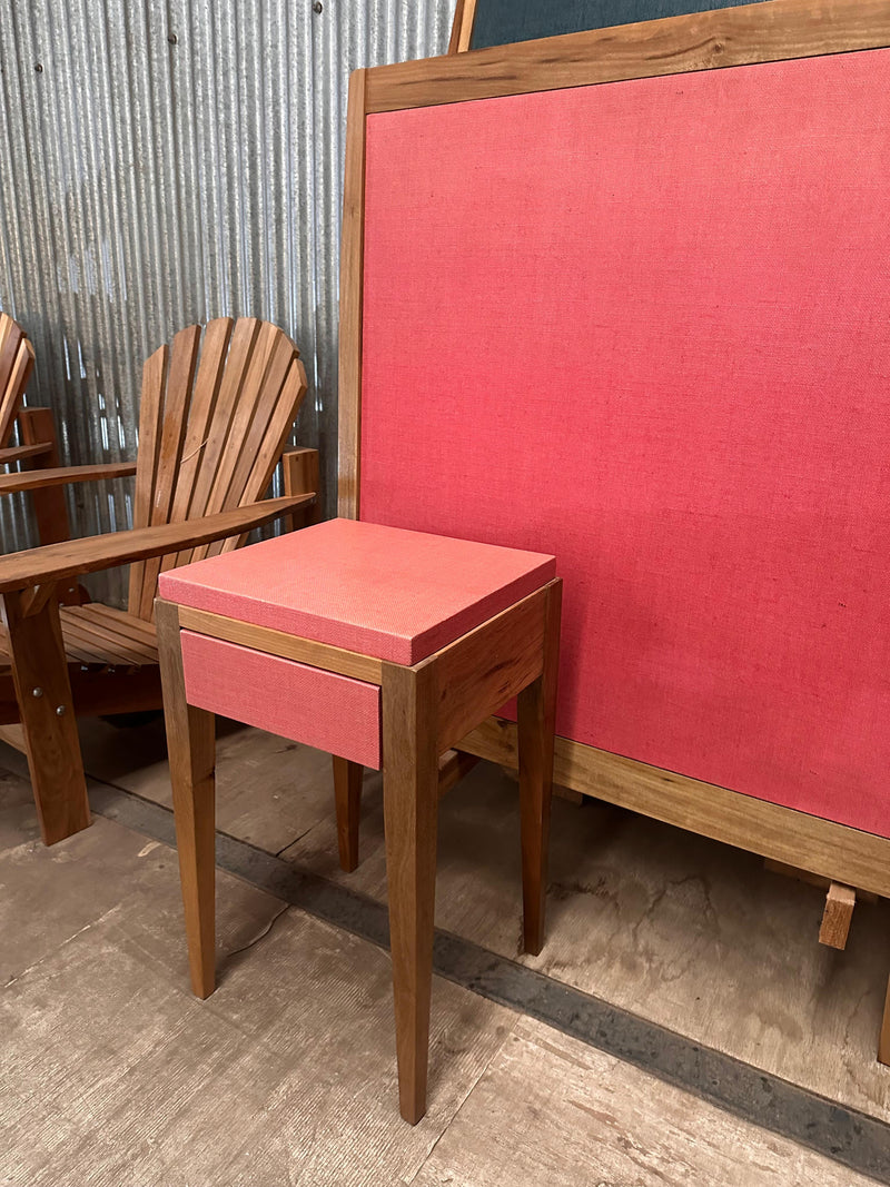 COMBO RESPALDO Y MESA DE LUZ ROSA CHICLE