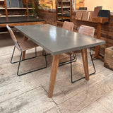 MESA MATILDE