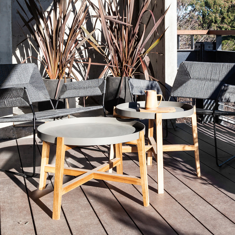 MESA KITTY HIERRO - 30% de descuento