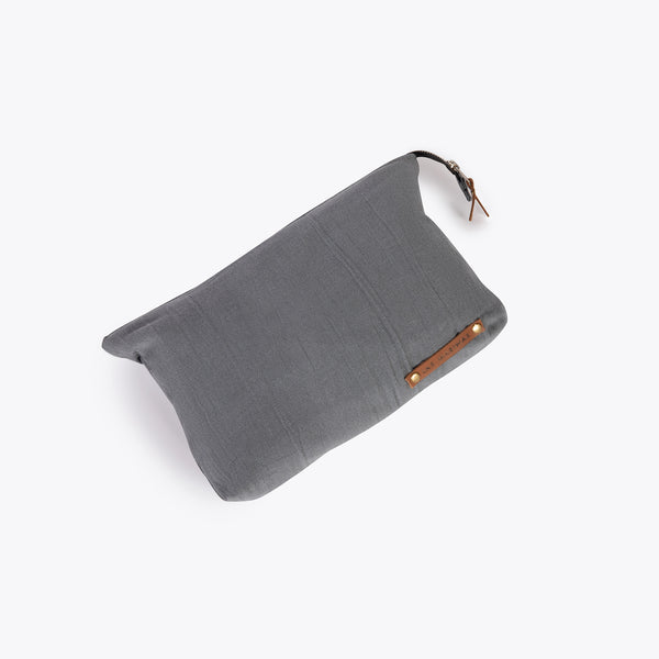 NECESSAIRE