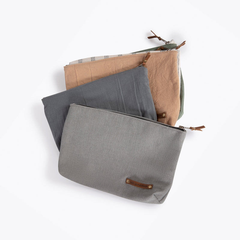 NECESSAIRE